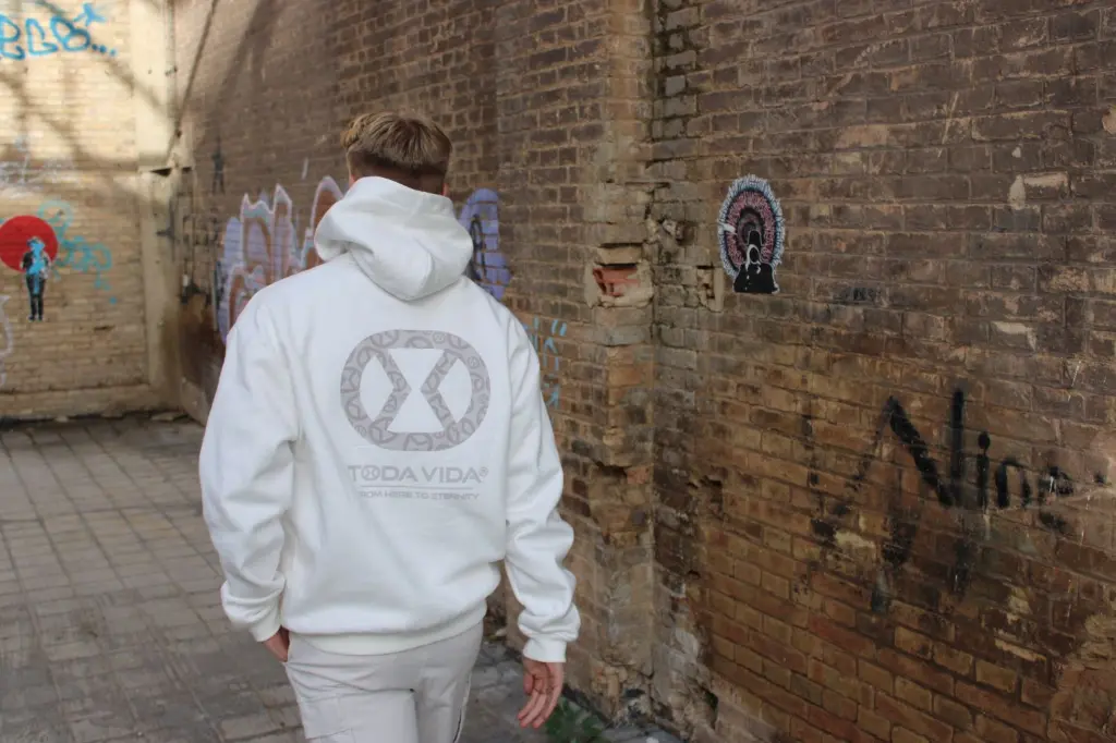 hoodie offwhite voor.webp