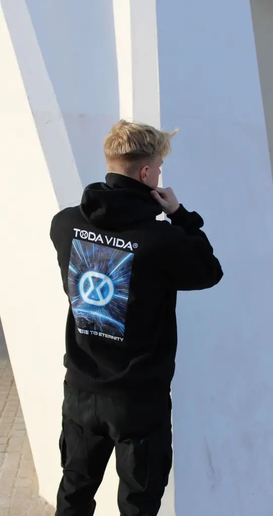 hoodie galaxy zit.webp