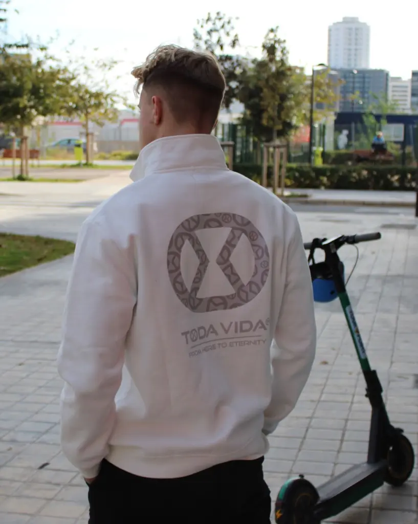 halfzip offwhite achter.webp